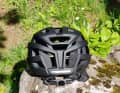 Der Leatt MTB-Helm sitzt dank des Einstellmechanismus' angenehm fest rundherum am Kopf ohne Druckstellen...