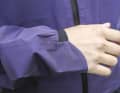 Die Ärmel sind ausreichend lang und mit kleinen Flaps ausgestattet, die auch über den Handschuh-Bund reichen