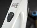 Im Oberrohr sitzt der On/Off-Button von Shimano, der über LEDs auch Akku-Stand und Fahrstufe anzeigt.