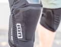 Dank der Slide Plates soll der K-Pact noch besser sitzen und im Fall eines Sturzes nicht vom Knie rutschen