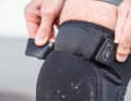 Der beidseitig bedienbare Klett ist angenehm im Handling, bietet aber nicht allzu viel Verstell-Spielraum
