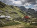 Von der Adriaküste in die Berge des Hinterlands von Montenegro.
