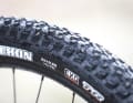 Mit 2,6 Zoll fallen die Maxxis Rekon Reifen am 29er Hardtail sehr breit aus. Ohne Tubeless-Setup lässt sich daraus nur bedingt ein Vorteil ziehen.