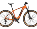 Das Macina Race ist als Hardtail für Straße und leichtes Gelände gedacht, mit guter Fahrtechnik ist auch mal ein zahmerer Trail drin. Es gibt zwei Versionen, die 3299 und 3699 Euro kosten, eine Telestütze ist dafür aber leider noch nicht verbaut.