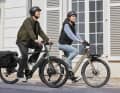 Für diesen Frühling hat der Discounter Lidl zwei Urban E-Bikes im Angebot. Jeweils mit zwei unterschiedlichen Antriebsarten.