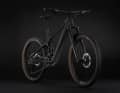 Das neue Thömus Lightrider E3 Pro soll im Gelände mit einer sportlicheren Geometrie punkten.