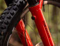 Wie die Super Z hat auch die Bomber Z kleine Ventile gegen Staudruck im Casting und für die Montage eines Mudguards.