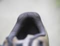 Boa und Klett passen den Schuh sauber an den Fuß an, auch der Halt an der Ferse ist exzellent