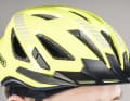 Die Signalfarbe bei Abus Urban-I 3.0 und die Rundum-Refelxelemente bieten hohe Sichtbarkeit.