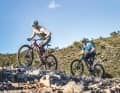 Leichtbau ist teuer. Wir klären auch, bei welchem Bike man am meisten für sein Geld bekommt.