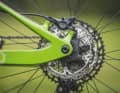 Besonders schwere Fahrer kommen mit der kleinen 160er-Bremsscheibe am Hinterrad früh ans Limit.