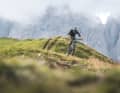 Das Canyon Strive punktet nicht nur durch irre Laufruhe, sondern bleibt auch in der Luft stabil.
