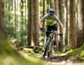 Die Beschleunigung des 9,86 Kilo leichten Trek Supercaliber 9.9 zaubert Cross-Country-Racern ein Lächeln ins Gesicht.