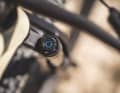 Die Charger3-Dämpfung kombiniert breite Einstellbarkeit mit überschaubarem Setup-Aufwand. Zum Start empfiehlt Rockshox die neutralen Druckstufenpositionen.