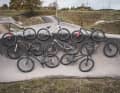 Welches dieser acht Bikes bringt den meisten Fahrspaß auf dem Pumptrack? Wir haben die unterschiedlichsten Konzepte getestet.