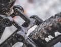 Mit dem Tausch des hinteren Umlenkhebels (ca. 100 Euro) lässt sich das Glen mit 27,5-Zoll-Hinterrad fahren.  Tauscht man die vorderen Hebel (ca. 200 Euro), so wird aus dem Glen das Enduro Coal.