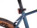 Monkey-Link-Halterungen für Lichter oder das Smartphone, Montagepunkte für den Ständer und Reflektoren – mit diesem Ausstattungspaket ist das Copperhead 3 das Volks-MTB im Test und kann auch im Alltag überzeugen. In diesem Punkt ist der Kandidat der übrigen Konkurrenz voraus