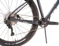 Größter Kritikpunkt: Die Bandbreite der 10fach-Schaltung fällt zu gering aus. Trotz des kleinen 30er-Kettenblatts fehlt dem Bike ein leichter Klettergang.