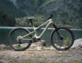 Canyon Neuron:On Fly CF 8 // Bosch Performance Line SX // 400 Wh, fest verbaut // 140 mm // 29 Zoll // 19,6 kg / 5599 Euro