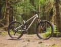 15,6 kg / 150/141 mm / 29" / ca. 6500 Euro, Rahmen 2790 Euro / Alu
