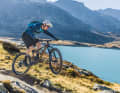Spielerisches Handling? Nicht alle Bikes im Test  fühlen sich in der Abfahrt so wohl wie die Modelle von Giant (im Foto) und Specialized, Canyon und Rocky.