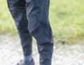 Die Hose bietet ausreichend Platz für Knieschoner