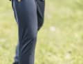 Die Hose ist nur an den Oberschenkeln isoliert, an den Knien wird es schnell kalt