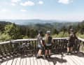 Aussichtsplattform mit herrlichem Blick ins Rheintal und über den gesamten südlichen Teil des Nationalparks Schwarzwald.