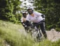 Bikepark-Ausrüstung hatten nicht alle dabei, konnte man sich aber bei Alpina ausleihen.