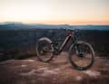 Das Mondraker Crusher: Mit Shimano EP801 lässt das Bike die Shimano-E-MTBs von Mondraker wieder aufleben.