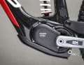 Sram Eagle Powertrain:  Innovatives Komplettsystem mit smarten Schaltfeatures und intuitiver Bedienung. Der Motor punktet durch hohes Drehmoment und die angenehme Geräuschkulisse. Leichter 630er-Akku!