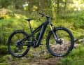 Das Moustache Game 150 ist der Experte für Touren und All-Mountain-Einsätze. 160/150 mm Federweg, 29 Zoll.