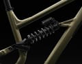 Die Downhill-Variante bietet 180 mm Federweg, die "normale" bietet 170 mm und damit 10 mm mehr als der Vorgänger Status 160.
