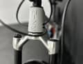 Das Nize Full Suspension 24 besitzt 130 Millimeter Federweg vorne wie hinten und soll als Kinder-Enduro die Herzen Mountainbike-begeisterter Familien im Sturm erobern.