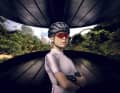 XC-Star Loana Lecomte hat - mit anderen Oakley-Athleten - bei der Entwicklung geholfen.