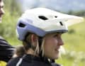O'Neal integriert den Quin Sturzsensor in seine neuen Helmmodelle Trailfinder Evo und Blade, um die Sicherheit von Bikerinnen und Bikern zu erhöhen