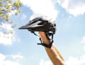 O'Neal hat mit dem Trailfinder Evo nicht nur einen klasse Trail-Helm im Sortiment, sondern liefert auch noch spannende Zusatz-Features