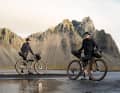 Bei einem mehrtägigen Abenteuer sind verschiedene Packtaschen nützlich. Egal ob kleine Accessoires in der Top Tube Bag oder Kleidung in der Rahmentasche – alles Notwendige für das Bikepacking-Abenteuer kann flexibel gepackt werden.