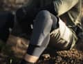Brandneu: Der Arcon Kneeguard LT von ION soll Schutz und Komfort so gut kombinieren, wie kein anderer Knieschoner.