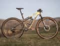 Canyon Lux Worldcup / 10,7 kg / 110/100 Millimeter Federweg / Rahmengröße S