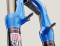 V-Brake-Aufnahmen aus Titan: Die Rockshox SID von 1998 war mit unter 1200 Gramm ein echtes Leichtgewicht.