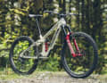 Rockshox legt seine Gabeln und Dämpfe für den Trail-, Allmountain- und Enduro-Einsatz fürs Jahr 2025 neu auf.