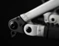 Im Fokus der Überarbeitung stehen die neu gestalteten Ausfallenden. Diese sind nun mit SRAM's Universal Derailleur Hanger (UDH) kompatibel und ermöglichen gleichzeitig eine Verstellung der Kettenstrebenlänge.