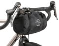 Die Race Bar Bag fasst üppige 7 Liter.