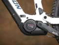 Bosch Performance CX: Der absolute Klassiker unter den E-MTB-Motoren besticht im Radon mit viel Leistung, spritziger Kraftentfaltung und guter Modulation. Richtig stark, wenn es um Uphillflow geht. In diesem Preisbereich eine absolute Rarität! Doch das Gesamtsystem mit 750er-Powertube ist schwer.
