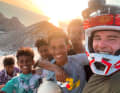Everybody’s Darling: Bike-Influencer Elias Schwärzler mit Fans.