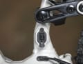 FLOP: Der Shimano-Ladeport am Rockrider ist sehr fummelig zu verschließen. Das nervt nachhaltig, denn hier muss man regelmäßig ran.