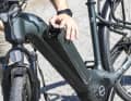 Der Akku in unserem Testrad von Decathlon hat rund 700 Wattstunden.