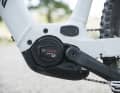 Das Grand Canyon:On ist neben dem Strive:On CFR das erste E-MTB von Canyon, das vom Bosch Performance CX angetrieben wird.