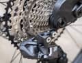 Die Shimano XT Di2 im Hinterrad schaltet elektronisch und auf Wunsch im Rollen auch automatisch.